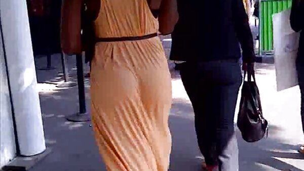 Dirty Milf Barbi ផ្គាប់ចិត្តមាន់ដូចគ្មាននរណាម្នាក់ពីមុន